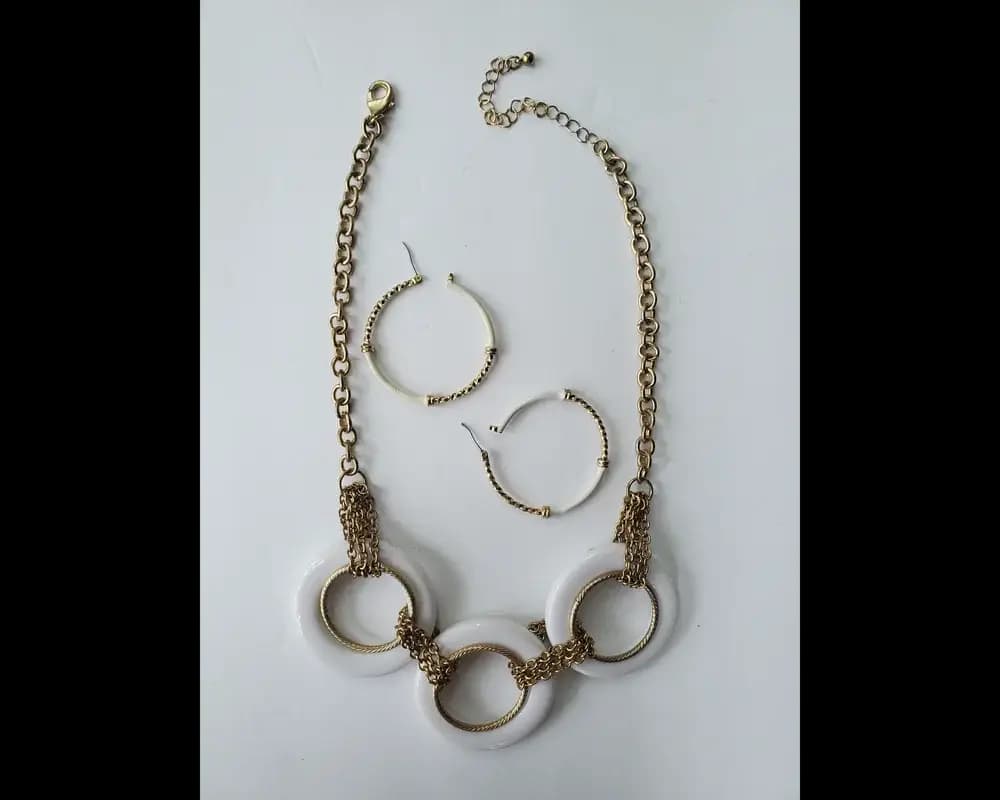 Chicos white gold circle jewelry set